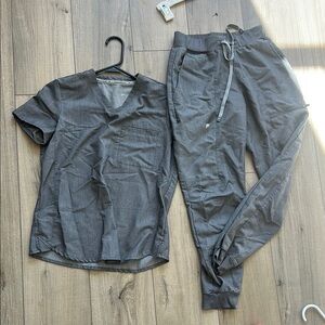 Fabletics Gray Activewear Set